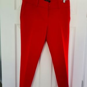 NWOT Ann Taylor Bi-Stretch Ankle Pant size 4. Classic Red